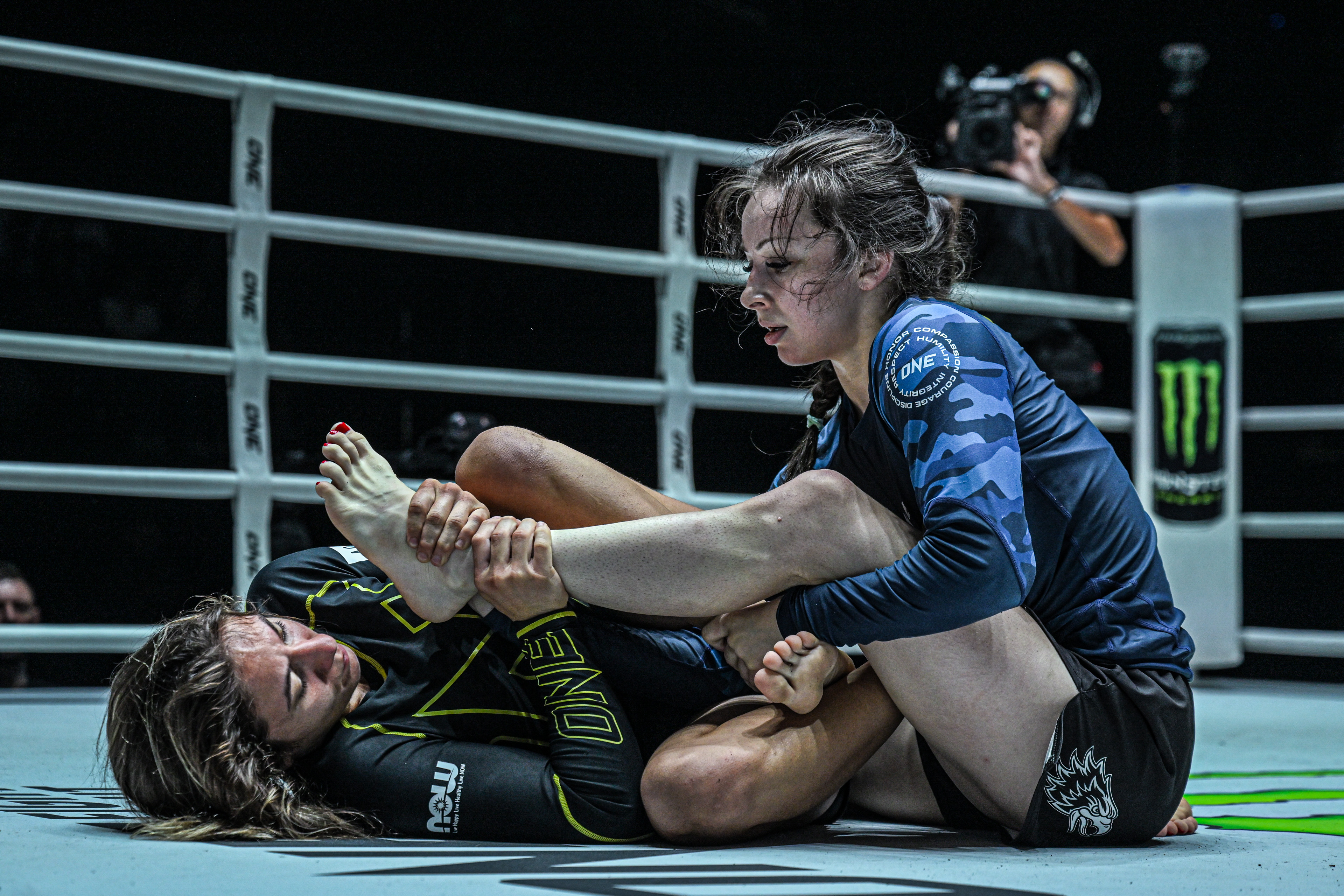 Mayssa Bastos Danielle Kelly ONE Fight Night 24 17