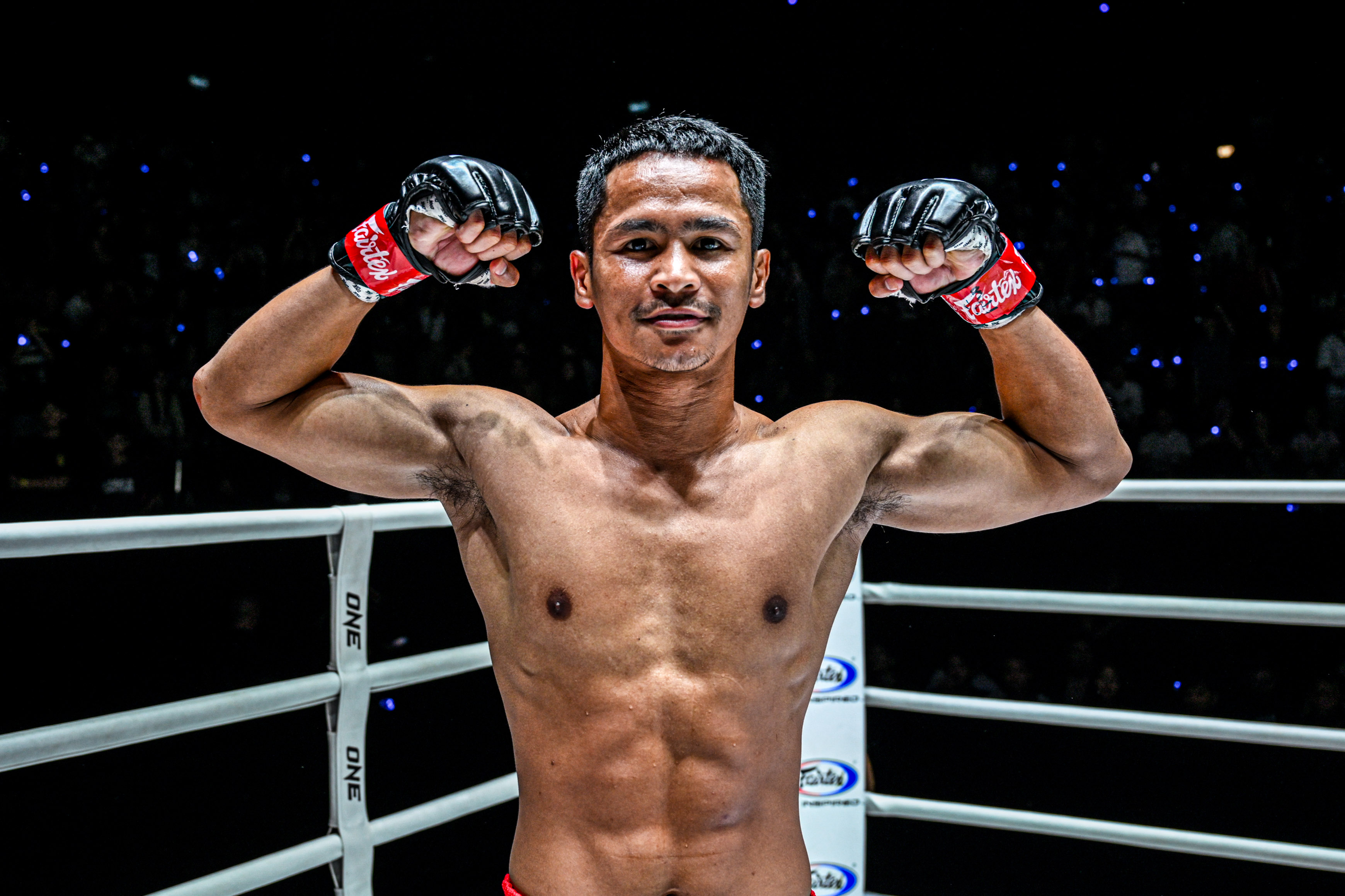Superbon Jo Nattawut ONE 幸运王者信用盘王者集团飞艇 Friday Fights 81 26